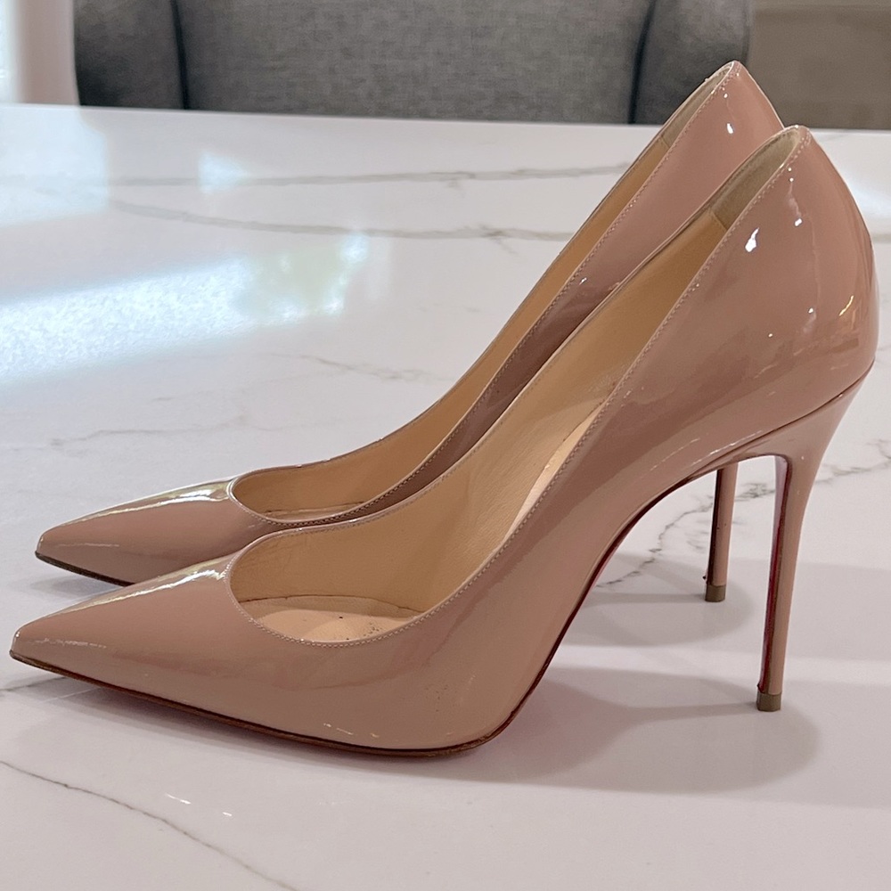 Christian Louboutin Decollete 554 100 Patent Leather Nude Pumps Size 39 EU